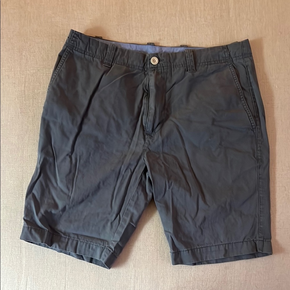 Roundtree & Yorke Charcoal Flat Front Shorts